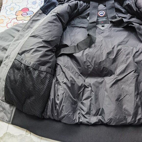 Canada Goose Men's Down Jacket - Picture 9 of 12